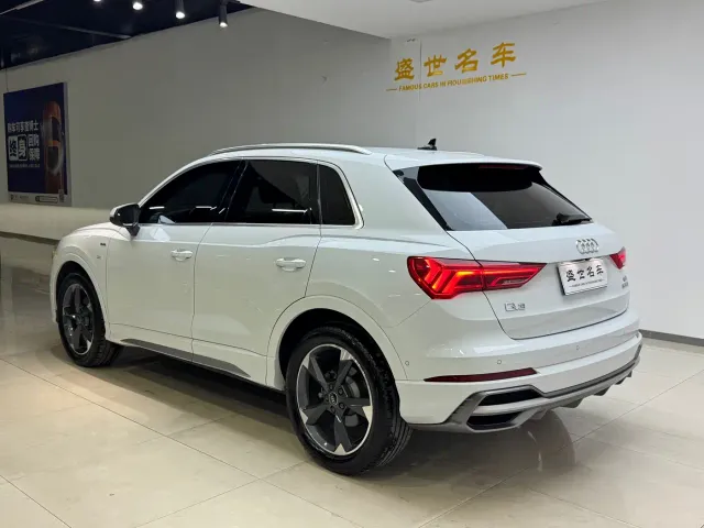 Audi Q3 — Фото автомобиля 12