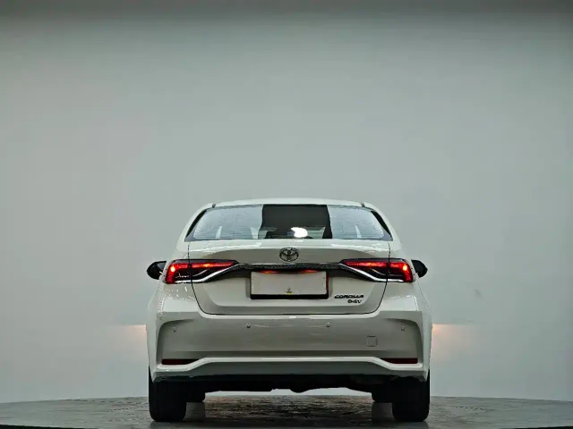 Toyota Corolla — Фото автомобиля 5