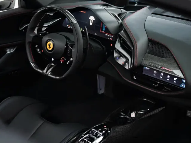 Ferrari SF90 — Фото автомобиля 10
