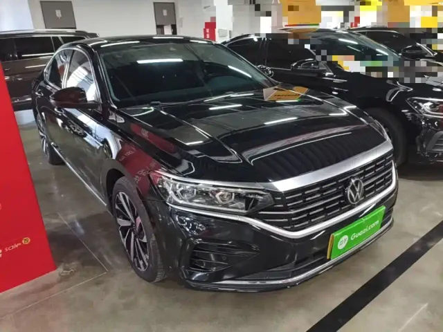 Volkswagen Passat — Фото автомобиля 3