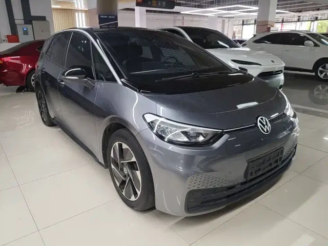 Volkswagen ID.3 — Фото автомобиля 3