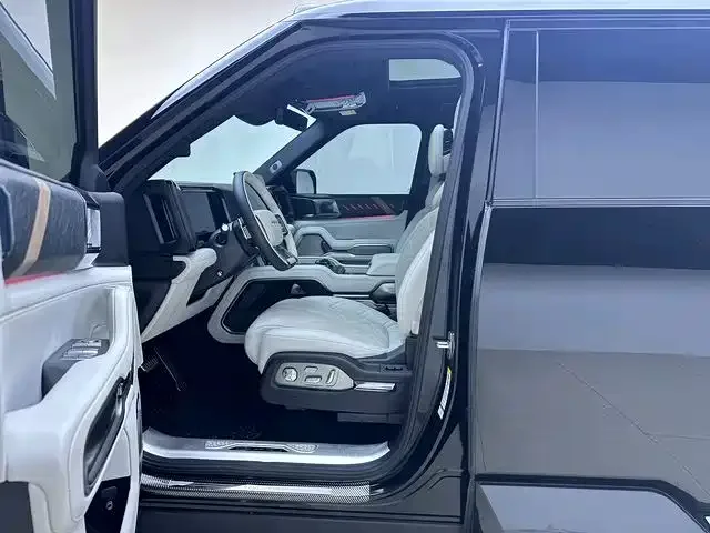 Fang Cheng Bao Leopard 8 2025 Zhiyong Flagship Drone Edition 6-Seater — Фото автомобиля 7