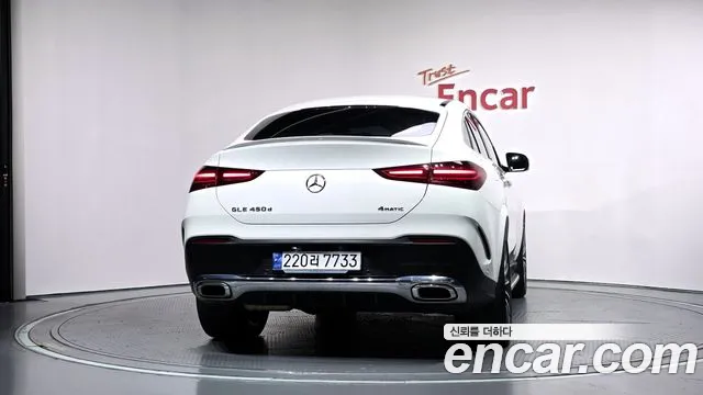 Mercedes-Benz GLE-Class — Фото автомобиля 4