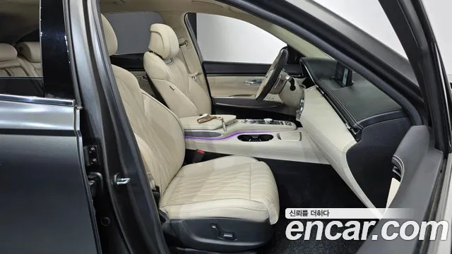 Genesis GV70 — Фото автомобиля 16