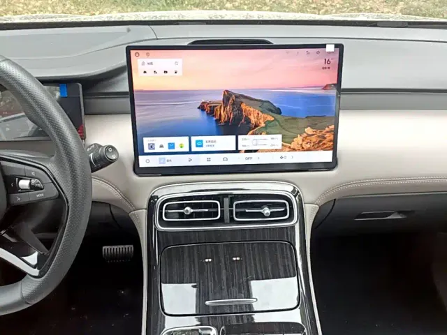 Geely Boyue L — Фото автомобиля 12