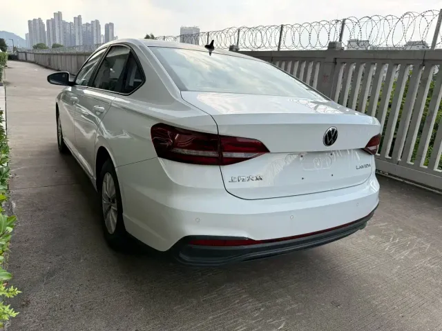 Volkswagen Lavida — Фото автомобиля 9