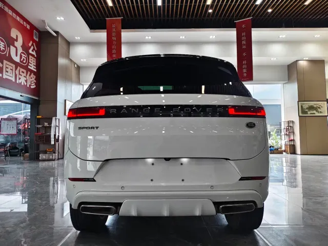 Land Rover Range Rover Sport — Фото автомобиля 18