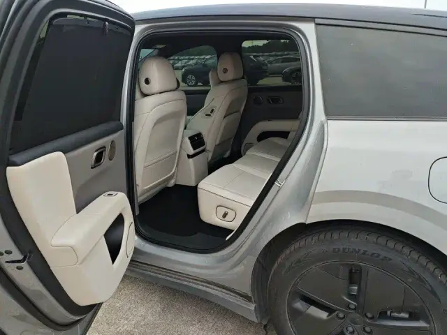 Li Auto i6 — Фото автомобиля 6