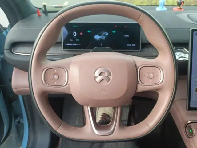 Nio EC6 — Фото автомобиля 15
