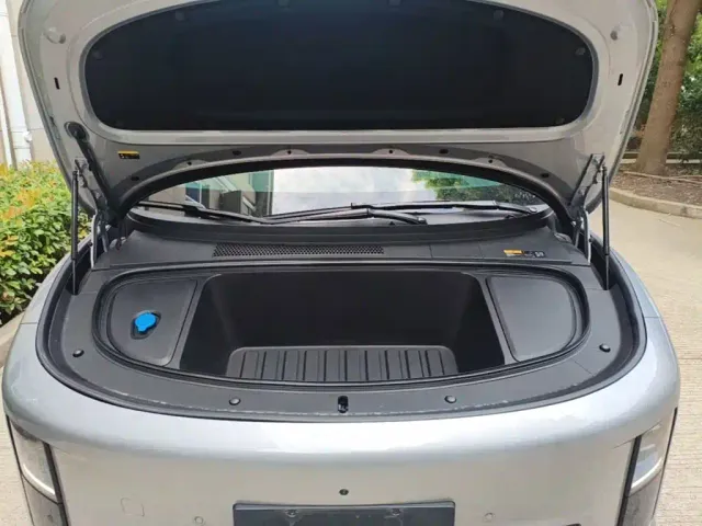 Li Auto i6 — Фото автомобиля 19