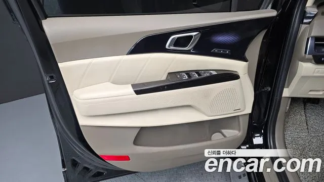Kia Canival Carnival 4 поколение Бензин 7 мест Hi-Limousine — Фото автомобиля 23