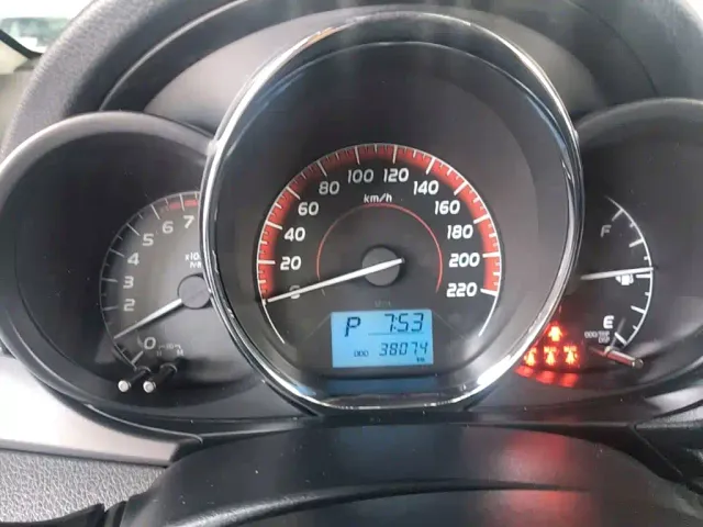 Toyota Vios — Фото автомобиля 11