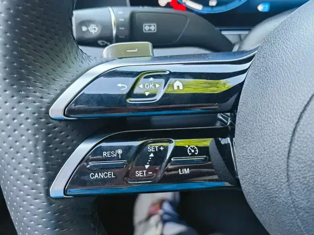 Mercedes-Benz E-Class — Фото автомобиля 29
