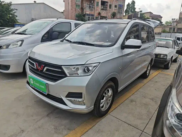 Фотография автомобиля — Wuling Hongguang