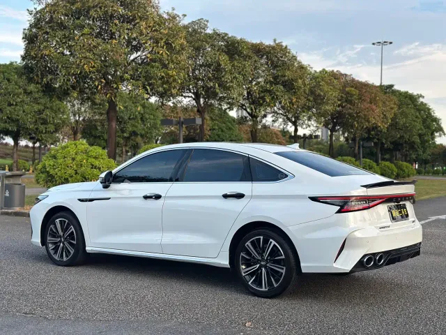 Chery Arrizo 8 — Фото автомобиля 11