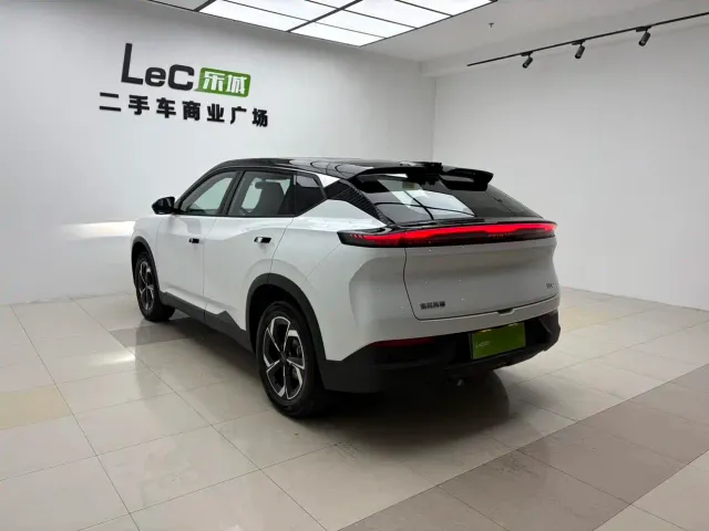 Dongfeng Fengshen L7 — Фото автомобиля 20