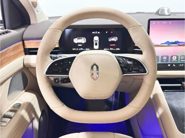Aito M7 — Фото автомобиля 9
