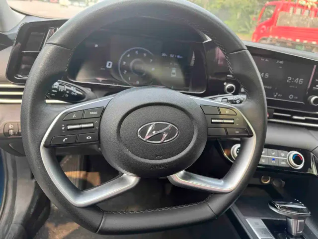 Hyundai Elantra — Фото автомобиля 7