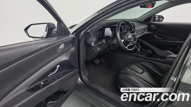 Hyundai Avante CN7 — Фото автомобиля 10