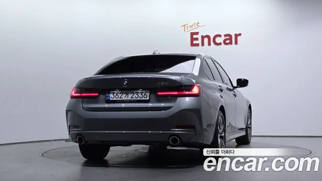 BMW 3-Series — Фото автомобиля 4