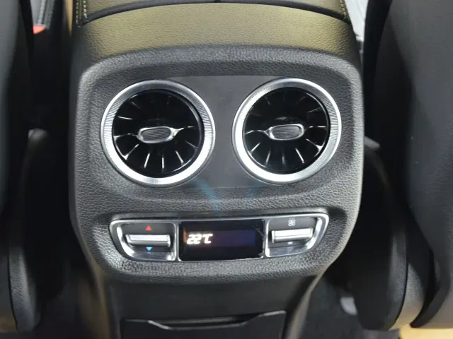Mercedes-Benz G-Class — Фото автомобиля 9