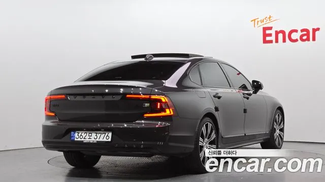 Вольво S90 — Фото автомобиля 2