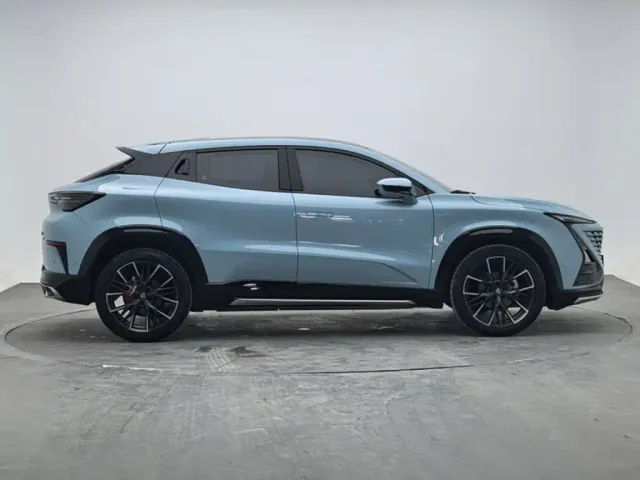 Changan UNI-T — Фото автомобиля 3