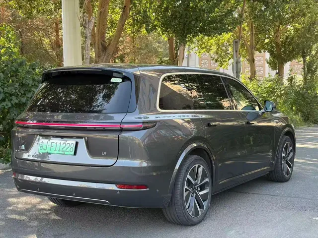Li Auto L9 — Фото автомобиля 4