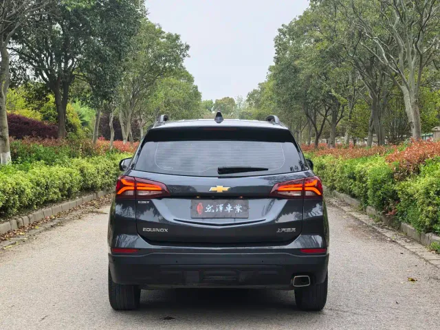 Chevrolet Equinox — Фото автомобиля 6