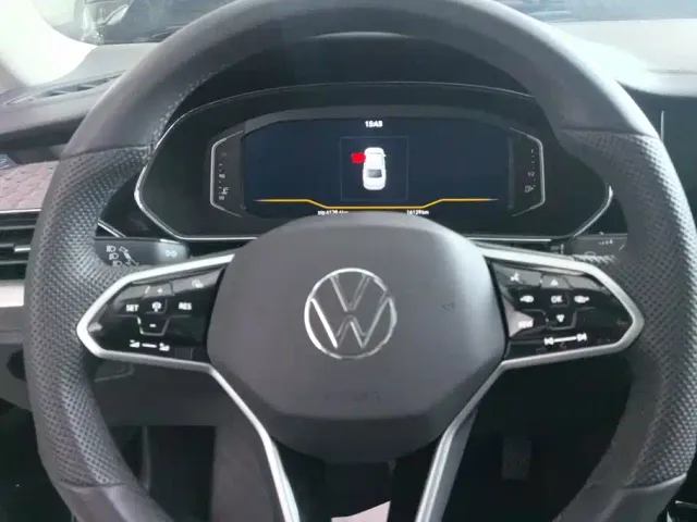 Volkswagen Passat — Фото автомобиля 15