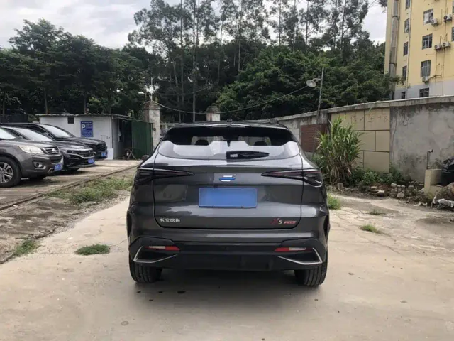 Changan X5 Plus — Фото автомобиля 17