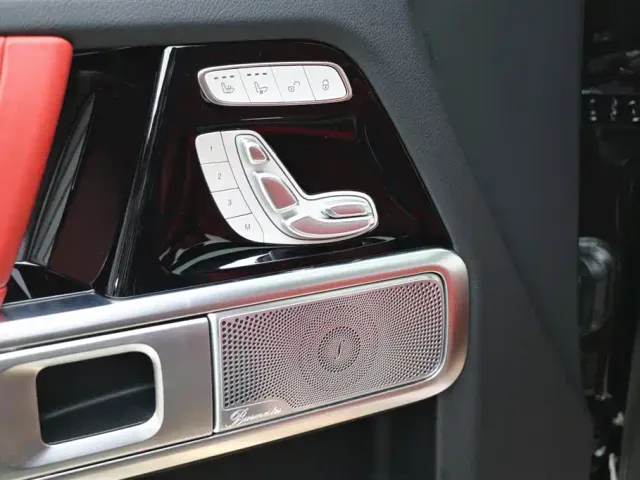 Mercedes-Benz G-Class — Фото автомобиля 11
