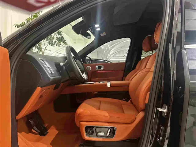 Li Auto L9 — Фото автомобиля 10