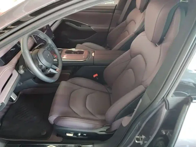 Xiaomi SU7 — Фото автомобиля 14