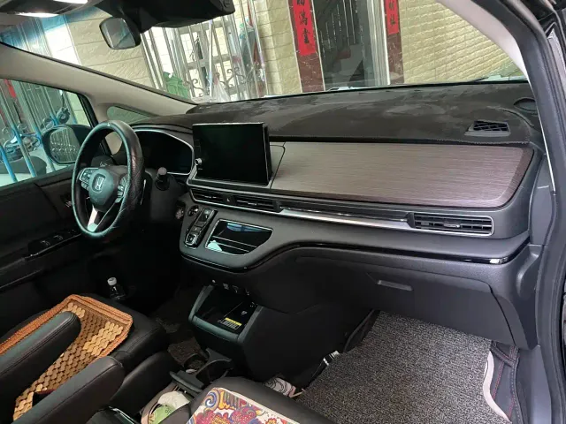 Honda Odyssey — Фото автомобиля 11
