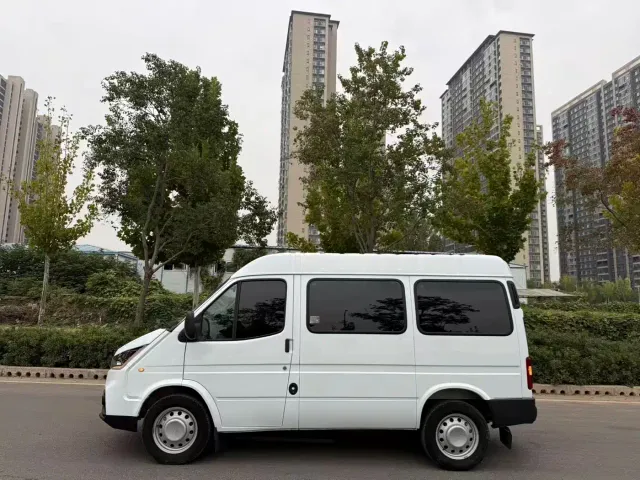 JMC Tesun — Фото автомобиля 4