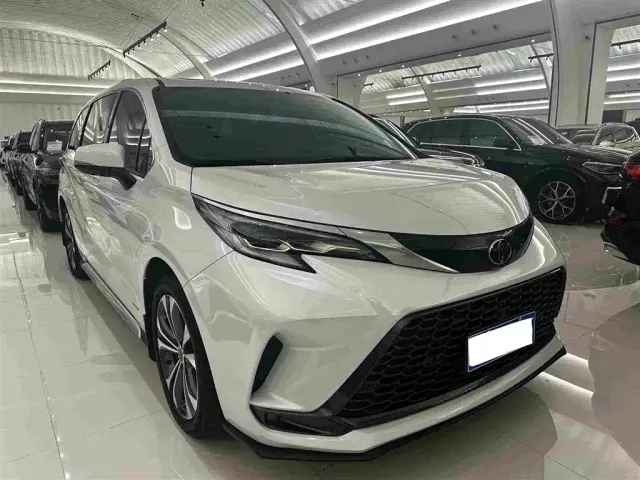 Toyota Granvia — Фото автомобиля 3