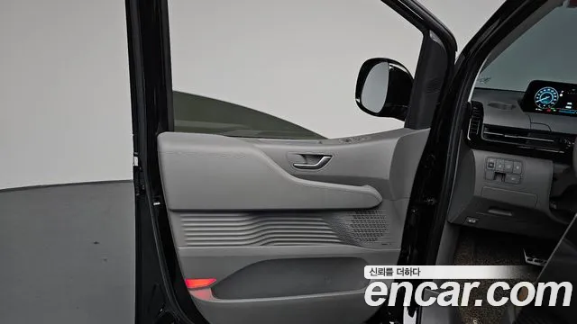 Hyundai Staria — Фото автомобиля 24