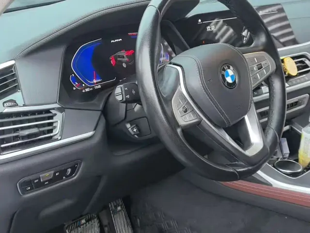 BMW X7 — Фото автомобиля 9