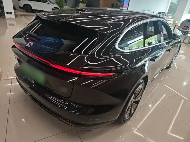 Nio ET5 Touring — Фото автомобиля 6