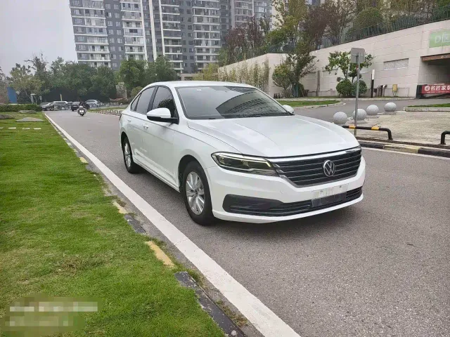 Volkswagen Lavida — Фото автомобиля 3