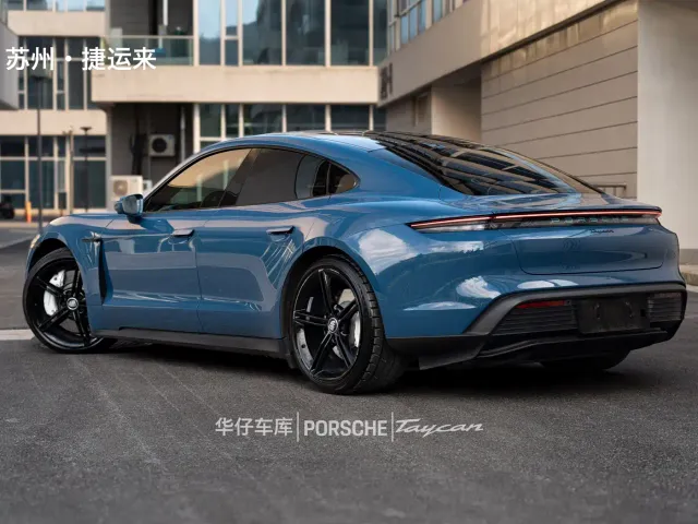 Porsche Taycan — Фото автомобиля 4