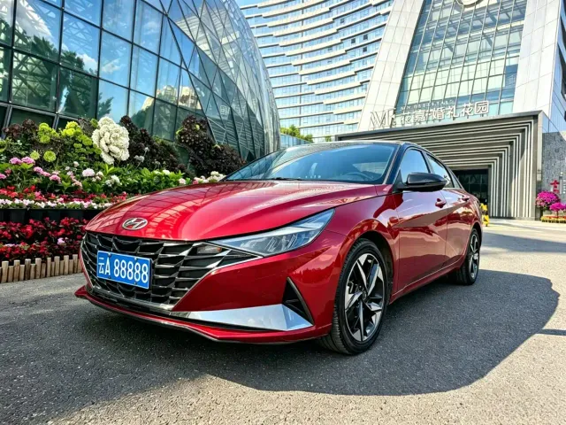 Фотография автомобиля — Hyundai Elantra
