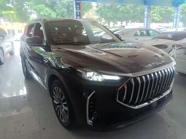 Jetour X70 Plus — Фото автомобиля 3
