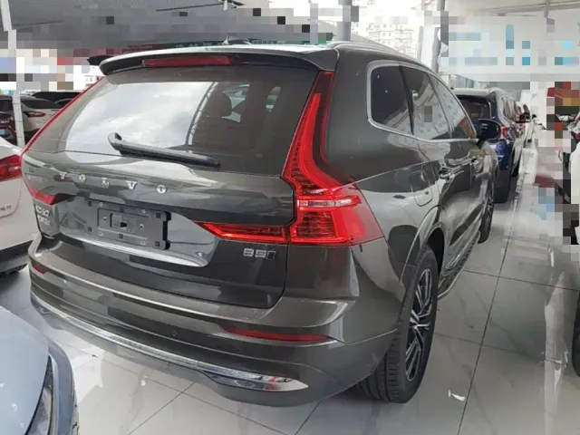 Volvo XC60 — Фото автомобиля 6