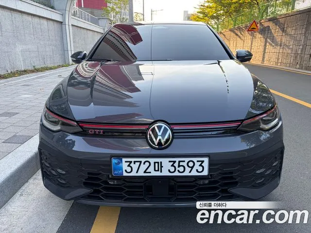 Volkswagen Golf 8th Gen — Фото автомобиля 2