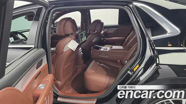 Genesis G90 Бензин 3.5 турбо AWD — Фото автомобиля 10