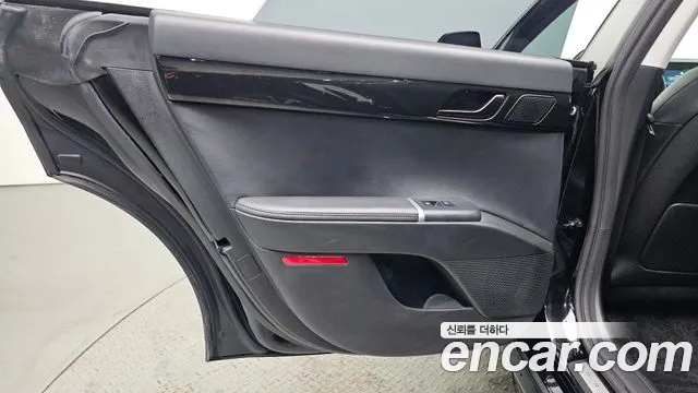 Hyundai Grandeur GN7 — Фото автомобиля 14