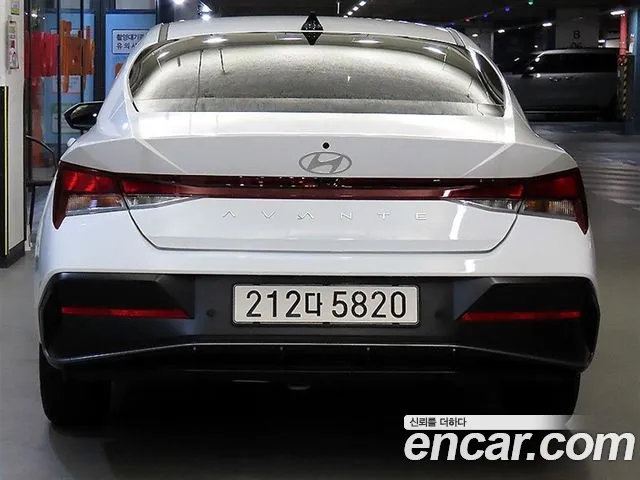 Hyundai Avante CN7 — Фото автомобиля 4