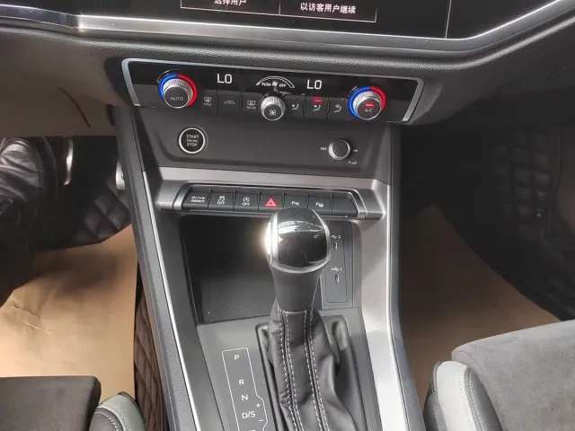 Audi Q3 — Фото автомобиля 21